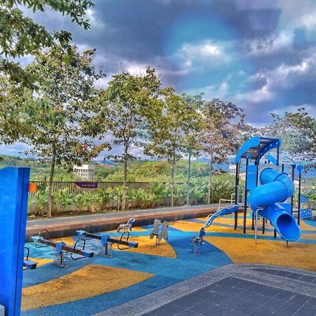Mmg D'Tiara Homestay カジャン エクステリア 写真